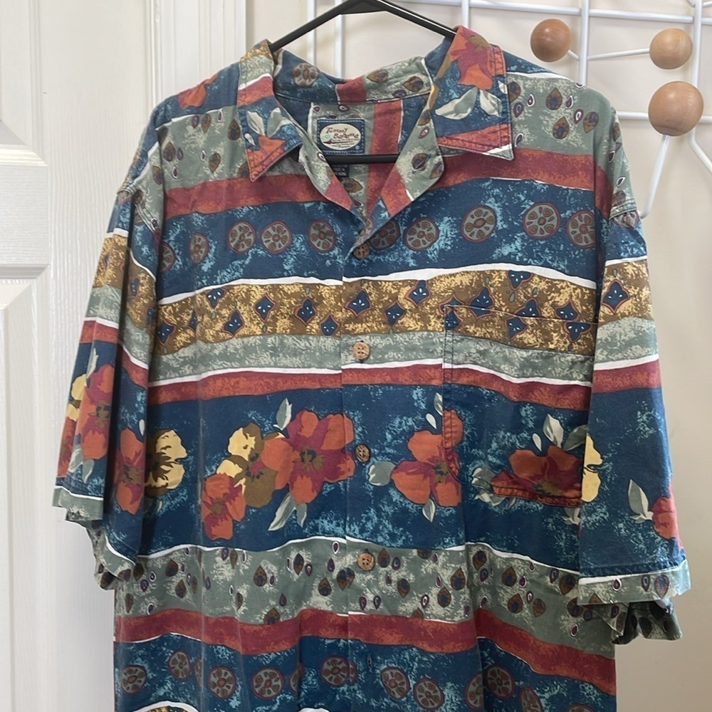 Tommy Bahama - Large Pattern Hawaiian Rayon Blend Button Down Shirt Sleeve - M - Picture 2 of 9